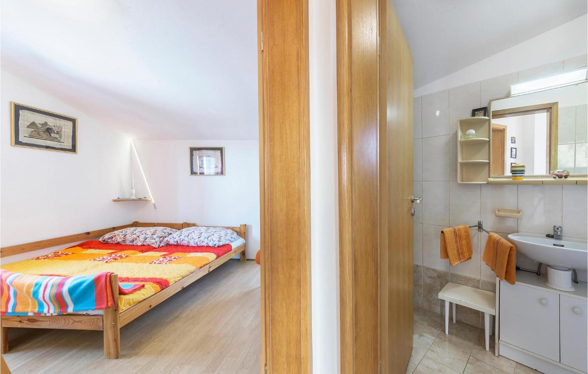 Beautiful Apartment In Barbariga With Kitchen Eksteriør bilde