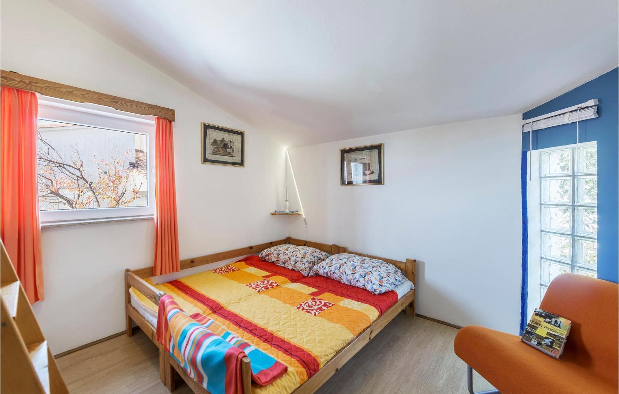 Beautiful Apartment In Barbariga With Kitchen Eksteriør bilde
